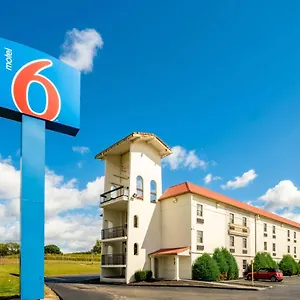 6-hazelwood, Mo Hotel