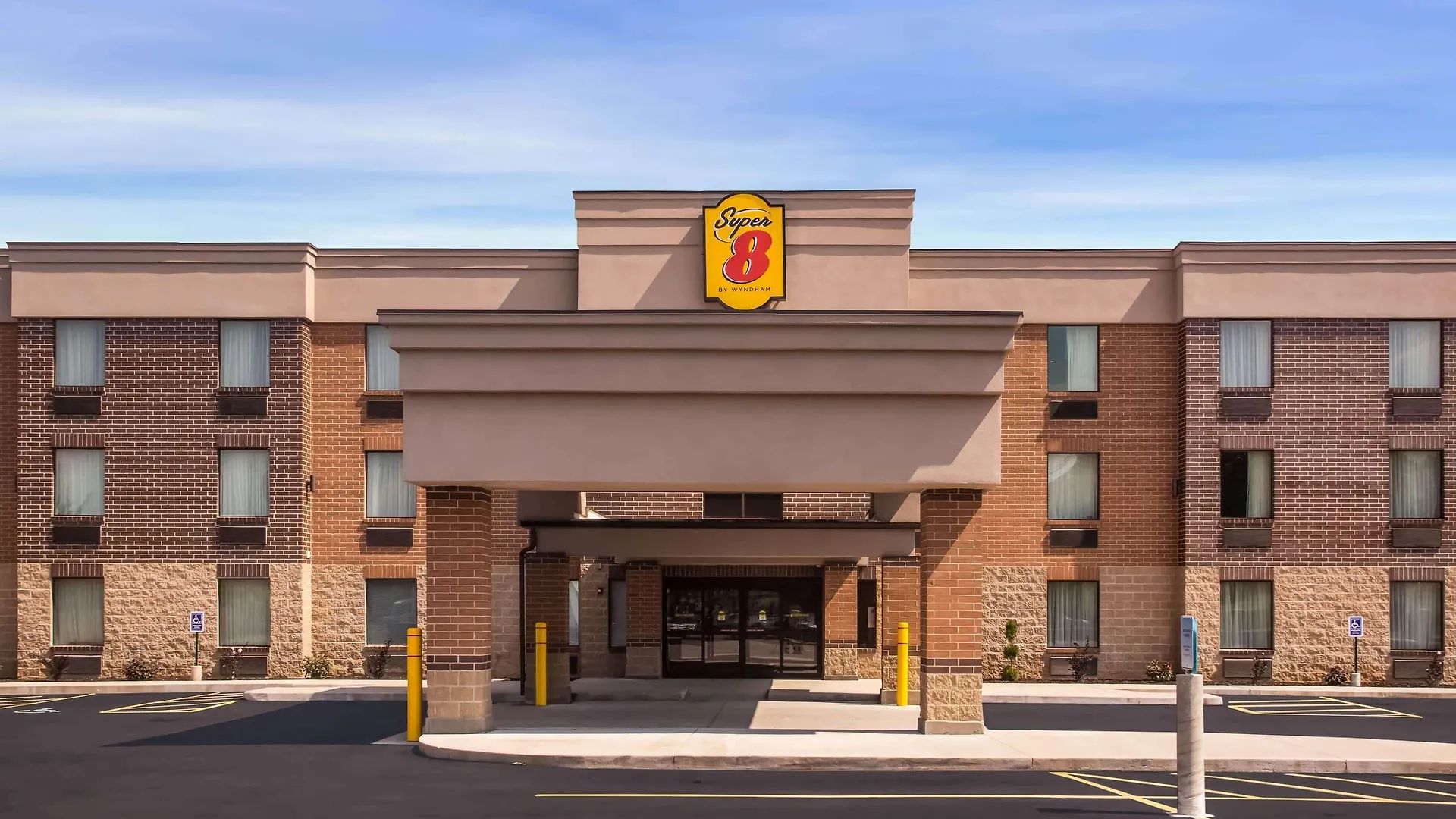Super 8 By Wyndham St. Louis North Hotel  Saint Louis